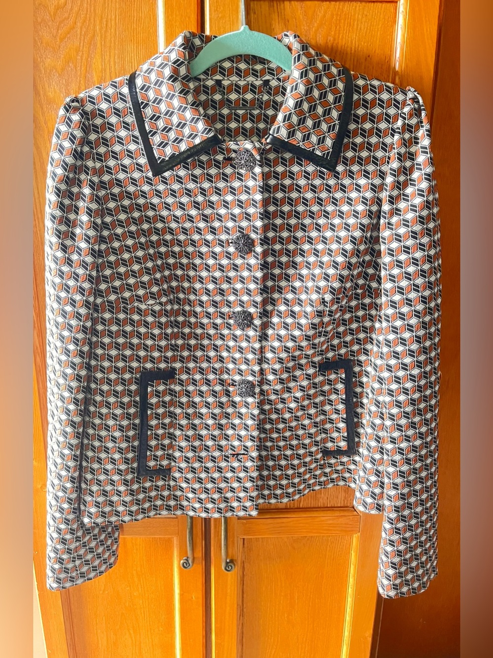 Elie Tahari Geometric Print Blazer in Tan, Black & White